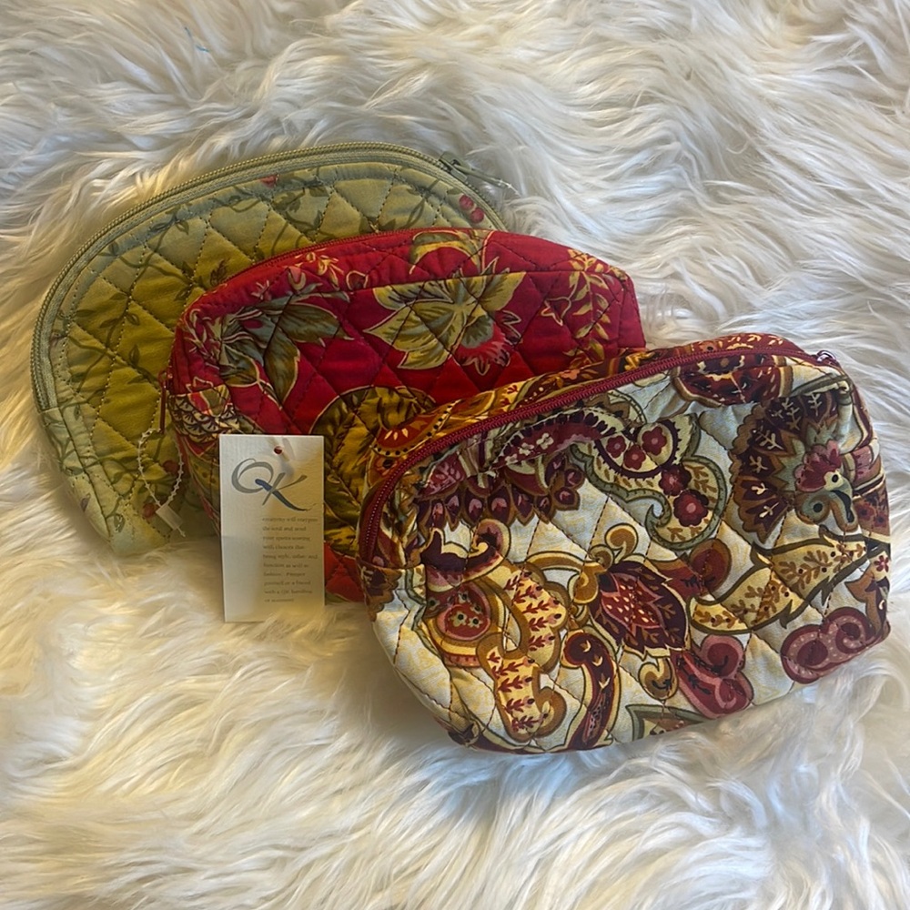 NEW QK ( 3 bundle) Makeup bags💄💋